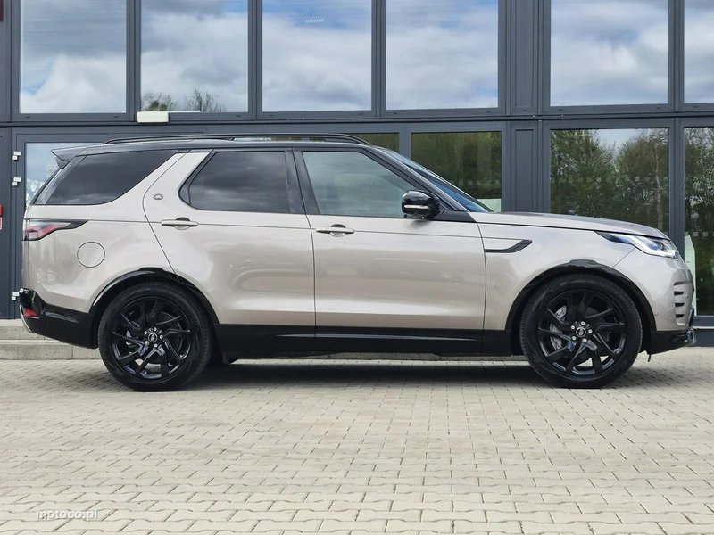 Land Rover Discovery 5