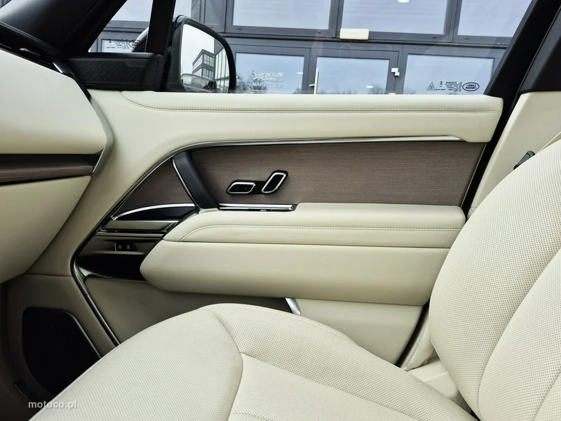 Land Rover Range Rover 38