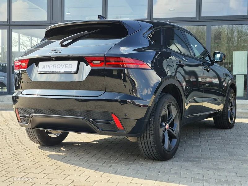 Jaguar E-Pace 12