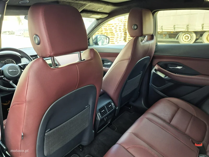 Jaguar E-Pace 19