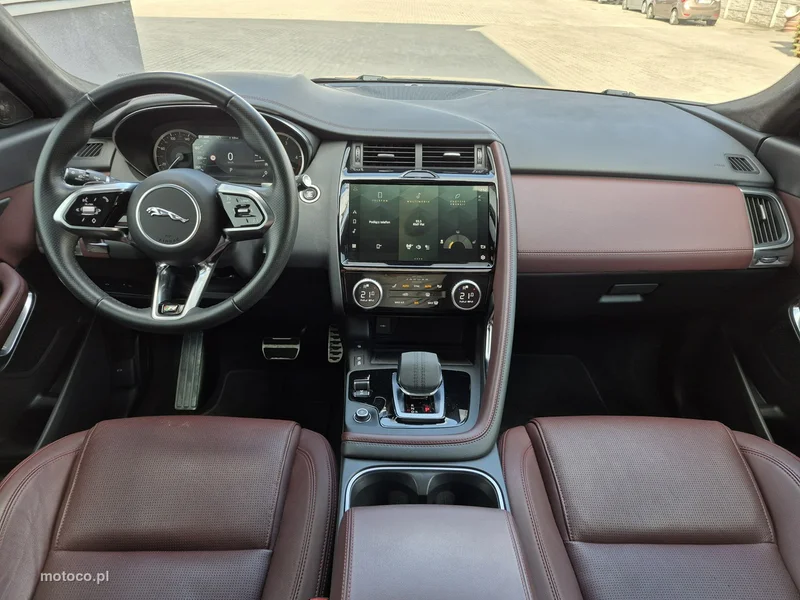 Jaguar E-Pace 23