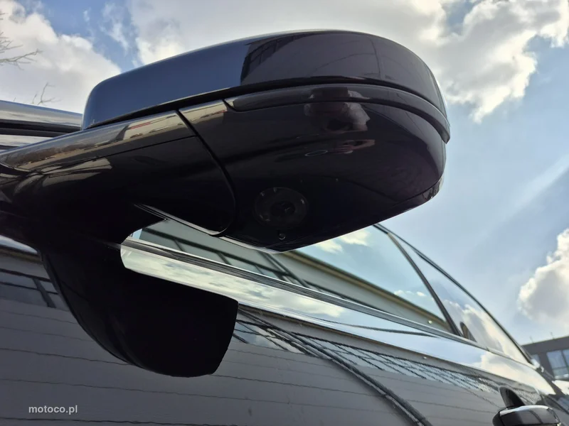 Jaguar E-Pace 26