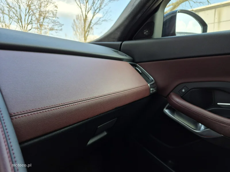 Jaguar E-Pace 39