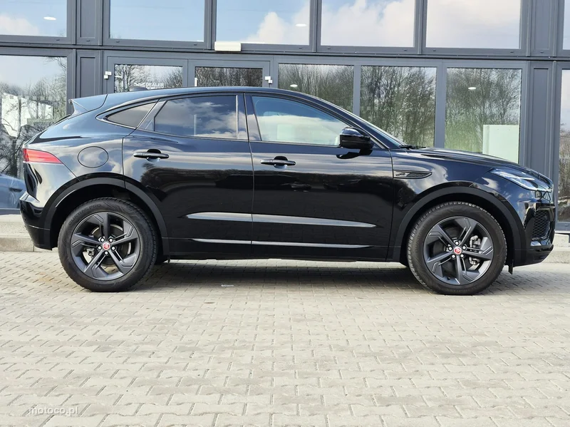 Jaguar E-Pace 5