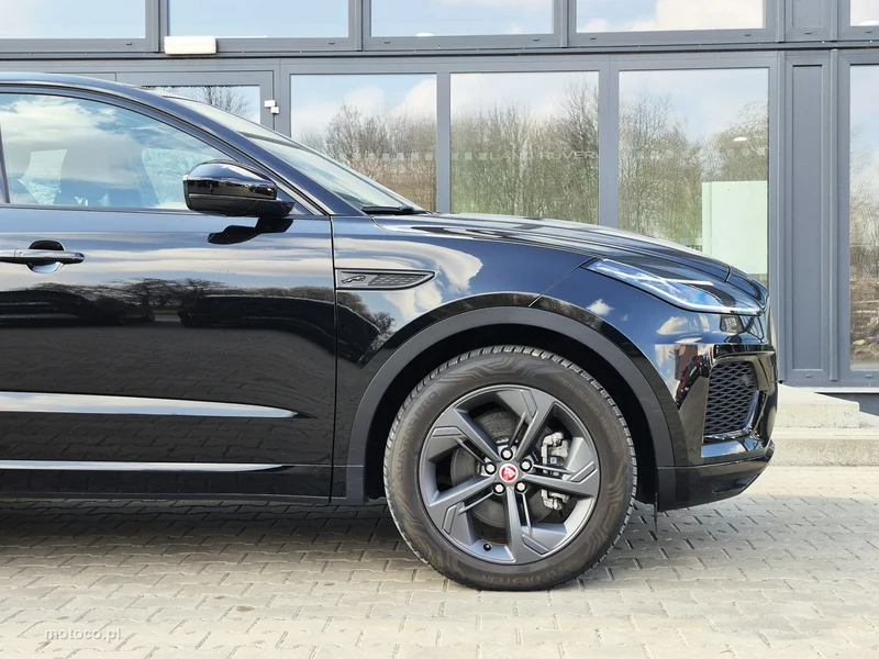 Jaguar E-Pace 7