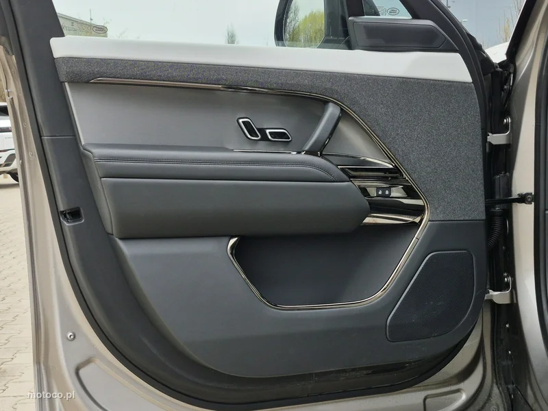 Land Rover Range Rover Sport 16