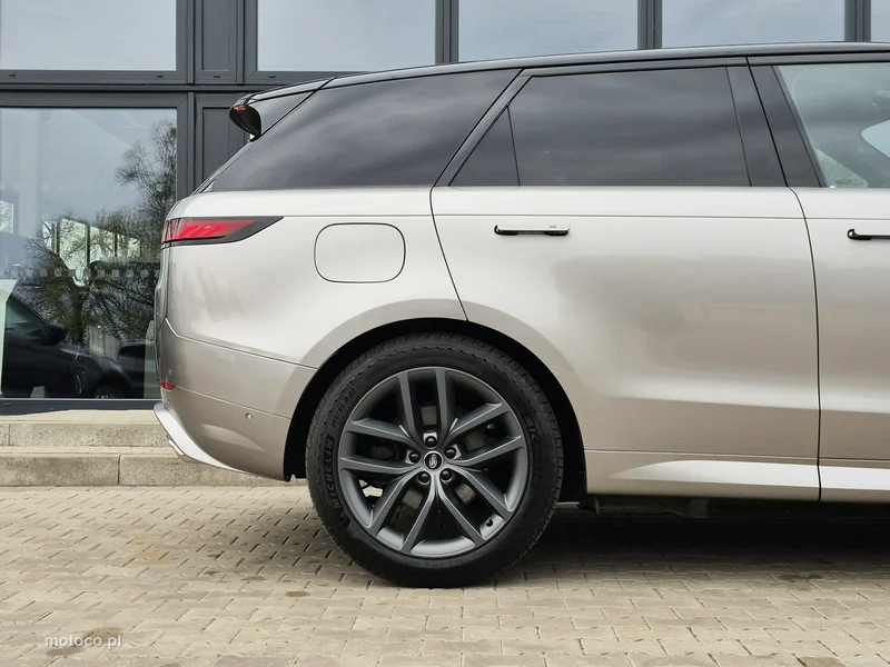 Land Rover Range Rover Sport 7