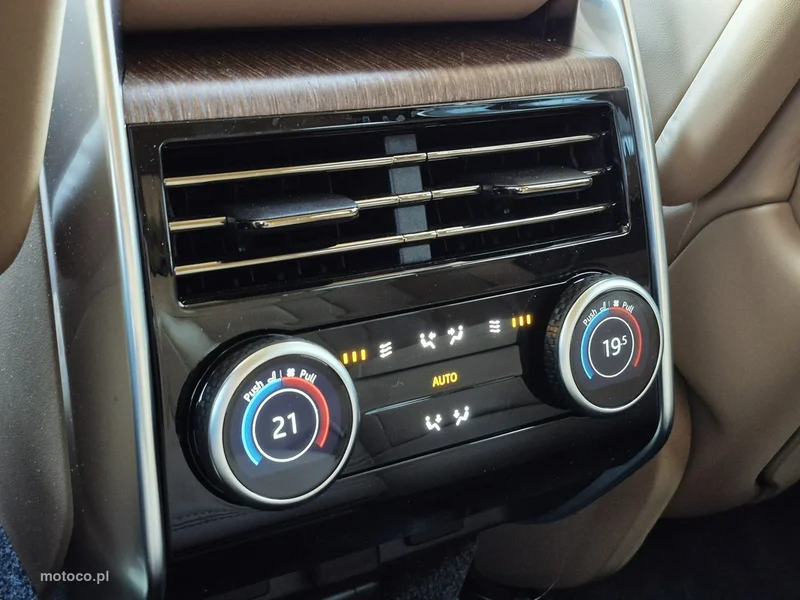 Land Rover Range Rover 24