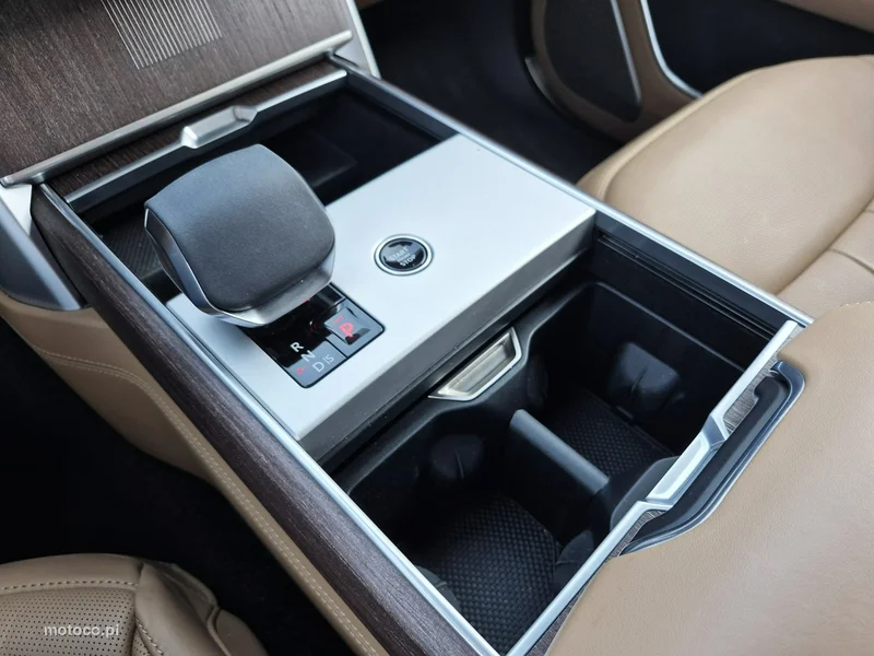 Land Rover Range Rover 34