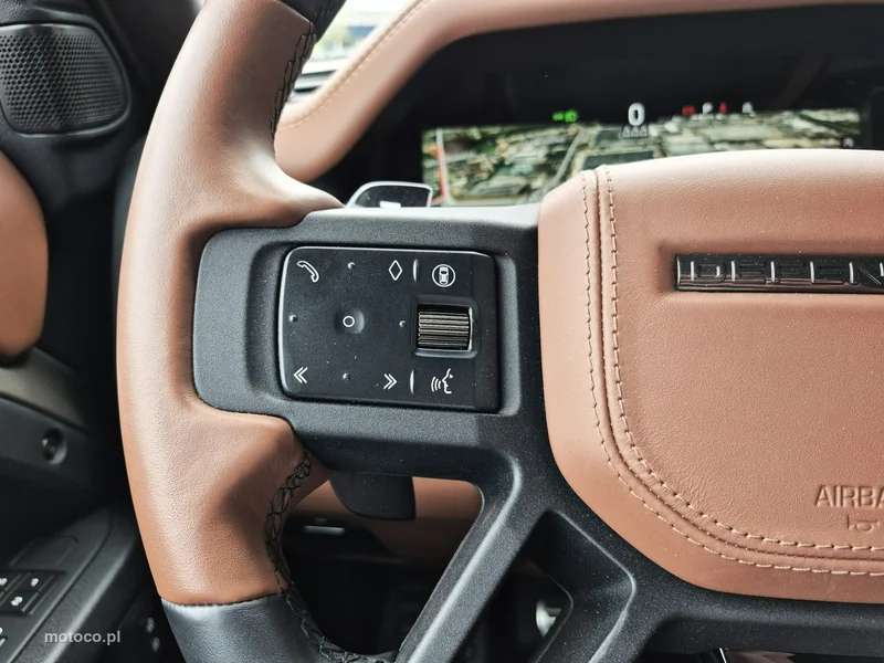 Land Rover Defender 30