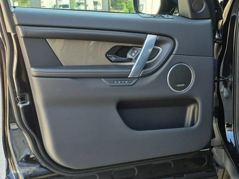Land Rover Discovery Sport 17