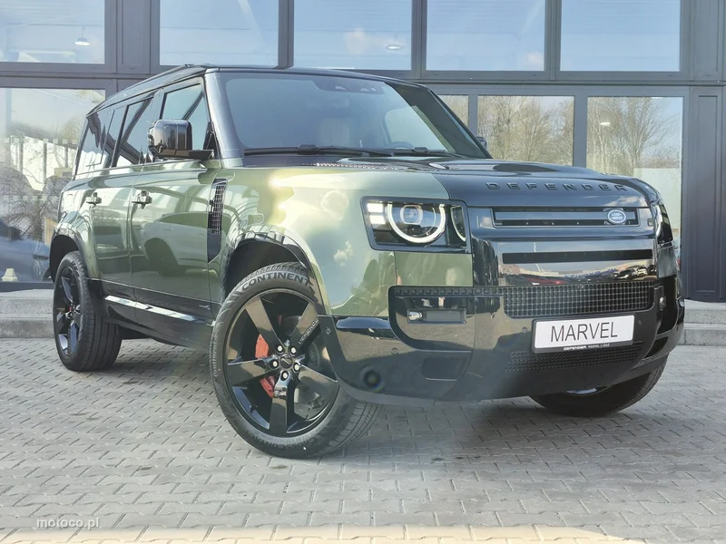 Land Rover Defender 4