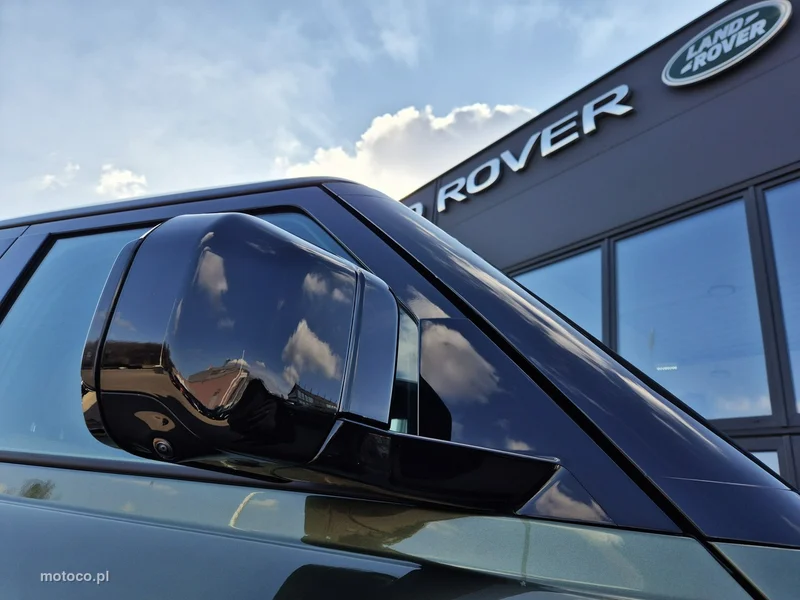 Land Rover Defender 41