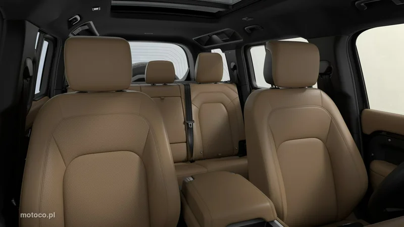Land Rover Defender 7