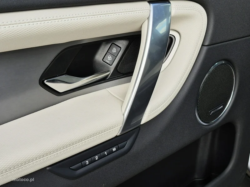 Land Rover Discovery Sport 15