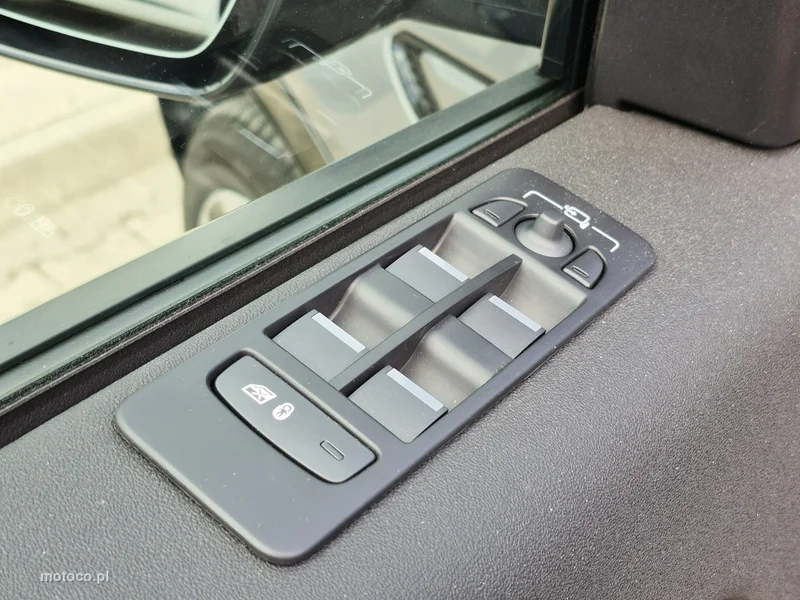 Land Rover Discovery Sport 16