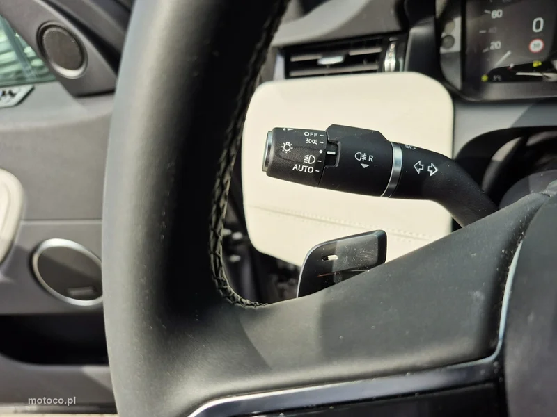 Land Rover Discovery Sport 25