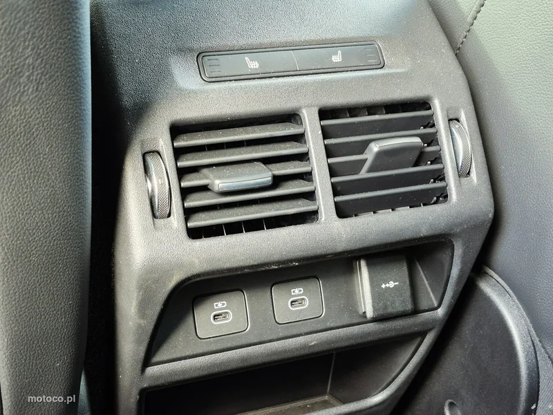 Land Rover Discovery Sport 30