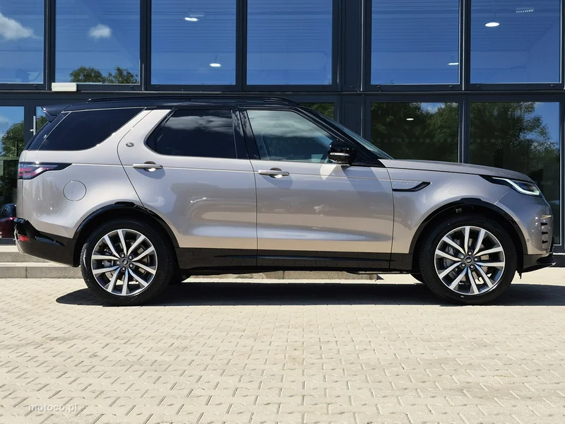 Land Rover Discovery 5