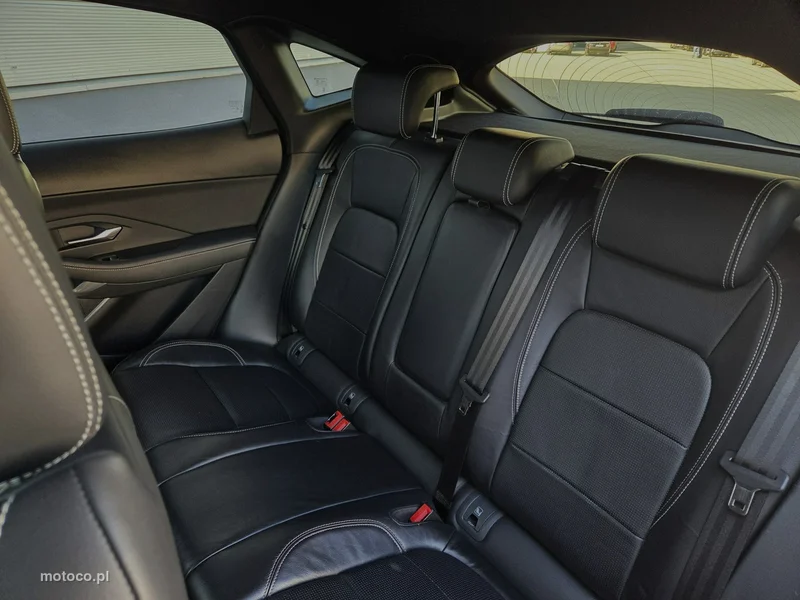 Jaguar E-Pace 24