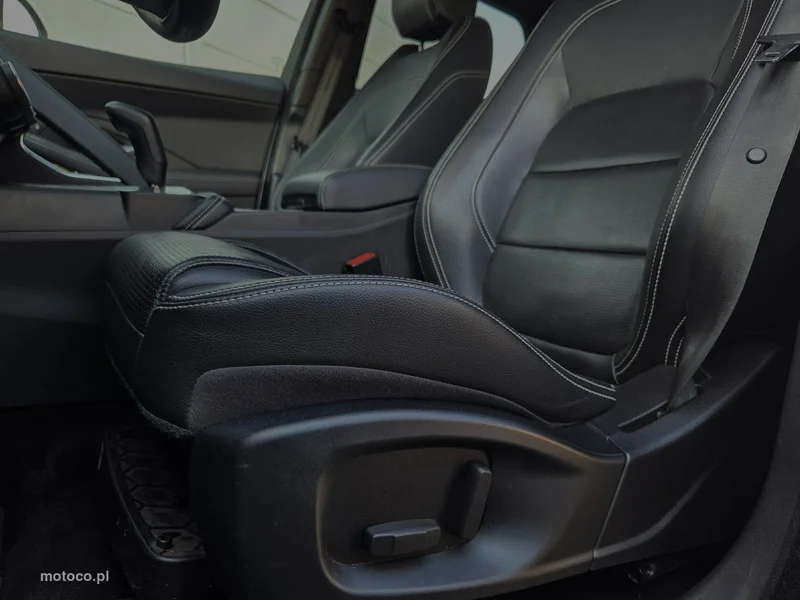 Jaguar E-Pace 27