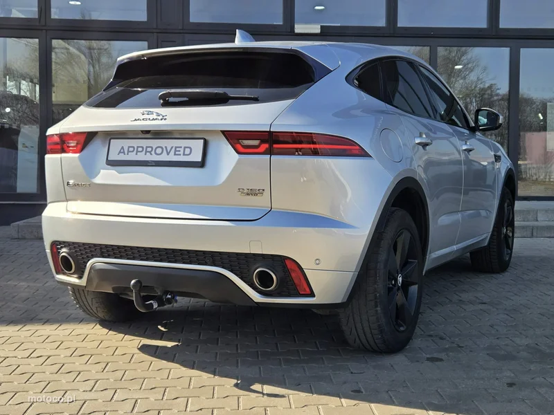 Jaguar E-Pace 8