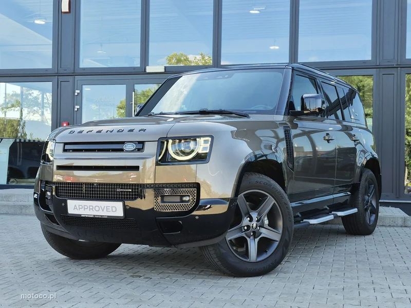 Land Rover Defender 2