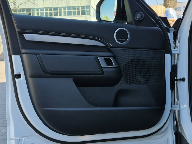 Land Rover Discovery 18