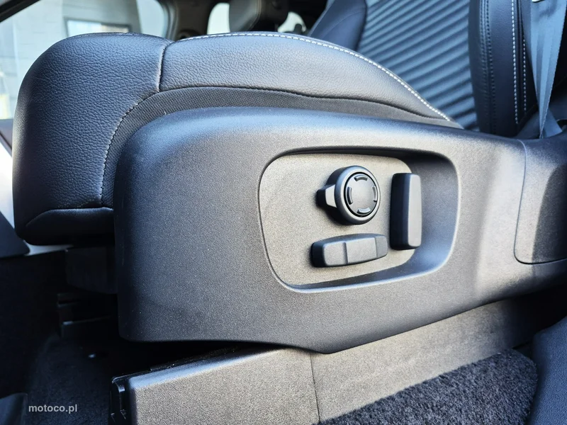 Land Rover Discovery 23
