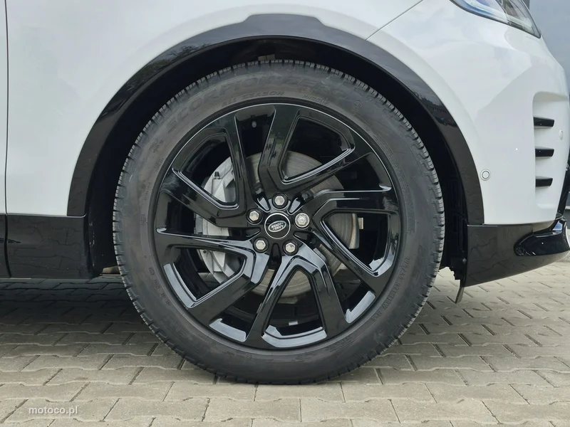 Land Rover Discovery 9