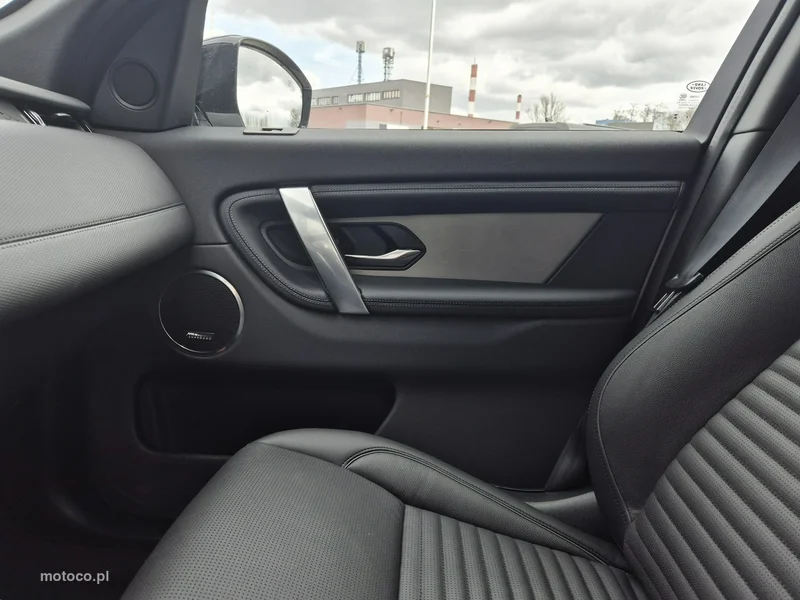 Land Rover Discovery Sport 41