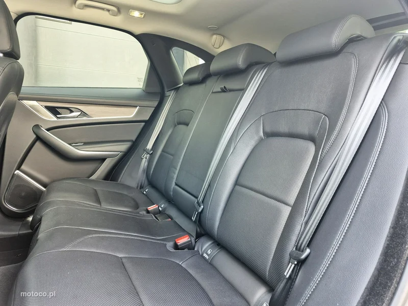 Jaguar F-Pace 25
