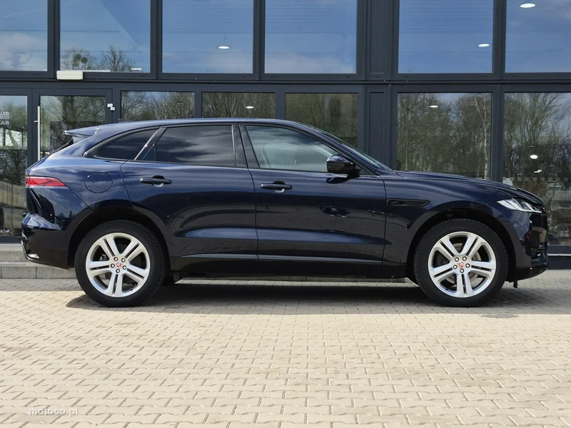 Jaguar F-Pace 5