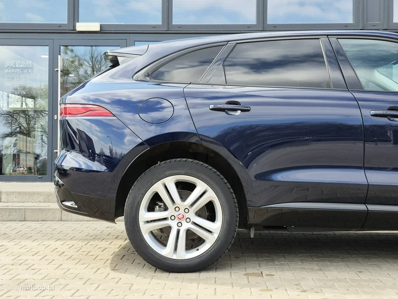 Jaguar F-Pace 7