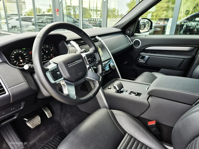 Land Rover Discovery 17