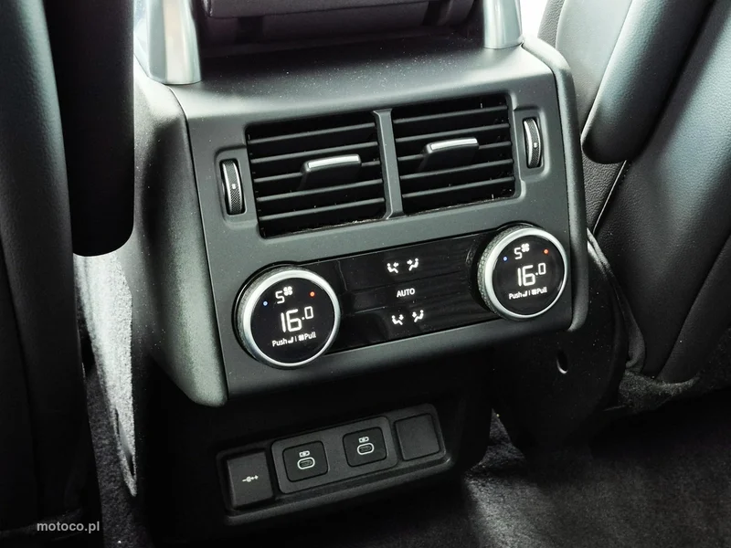 Land Rover Discovery 23