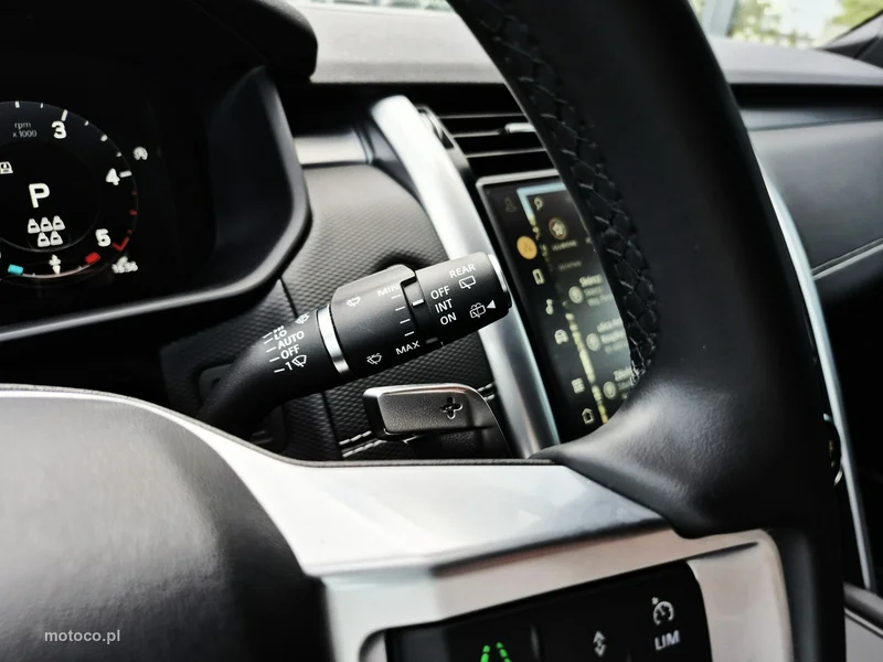 Land Rover Discovery 32