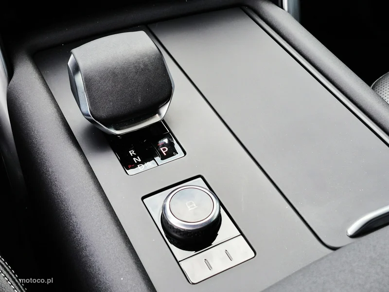 Land Rover Discovery 34