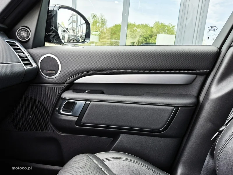 Land Rover Discovery 36