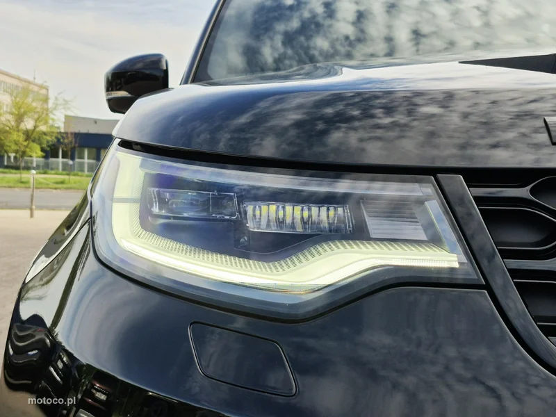 Land Rover Discovery 5