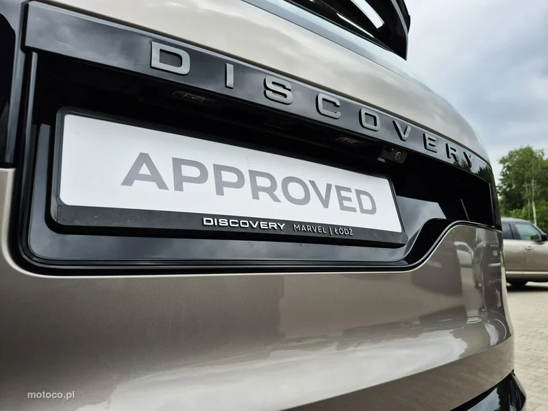 Land Rover Discovery 17