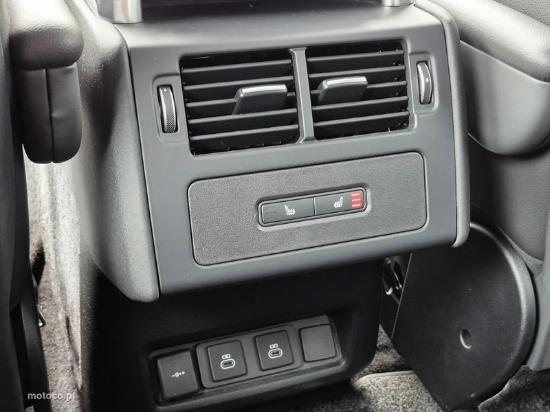 Land Rover Discovery 26