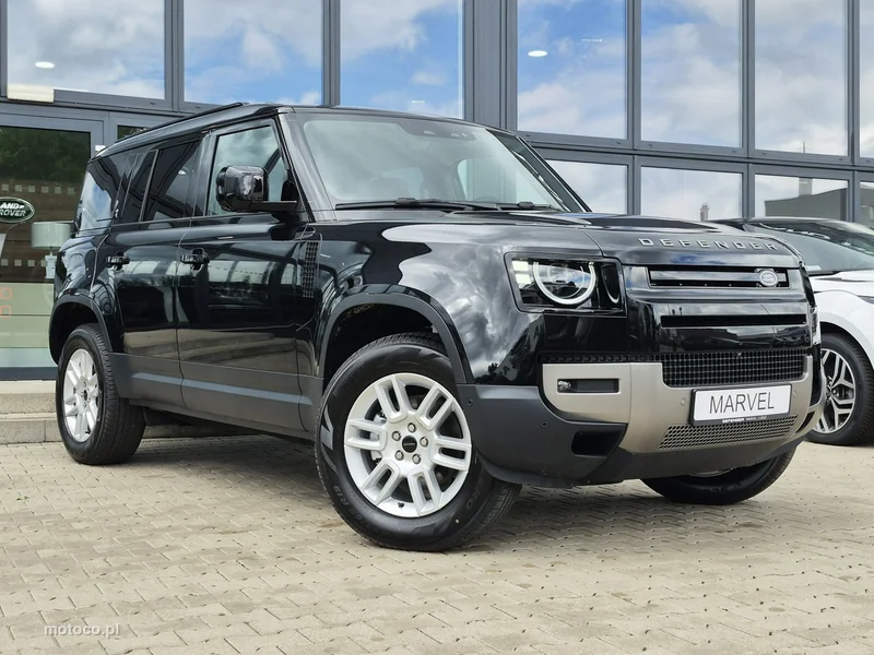 Land Rover Defender 4