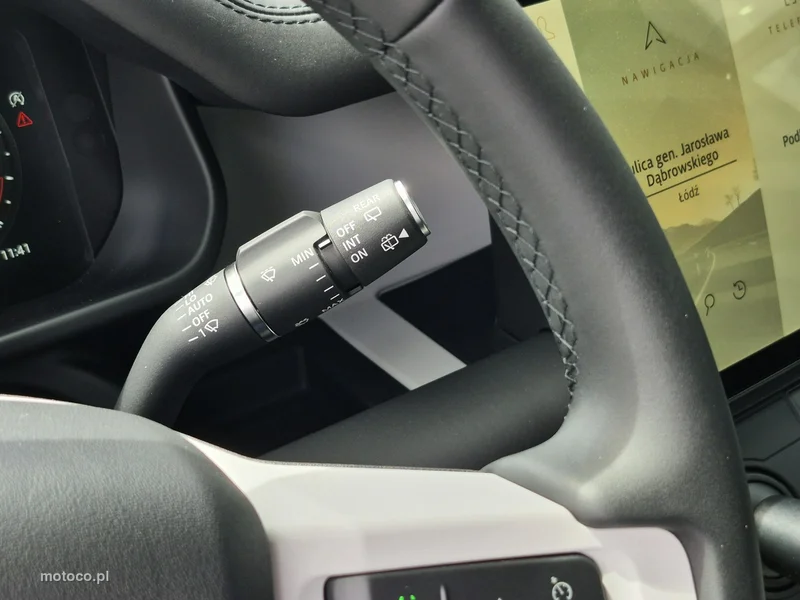 Land Rover Defender 32