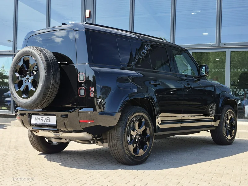 Land Rover Defender 12