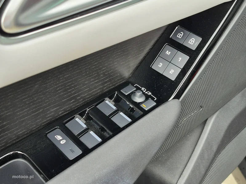 Land Rover Range Rover Velar 18