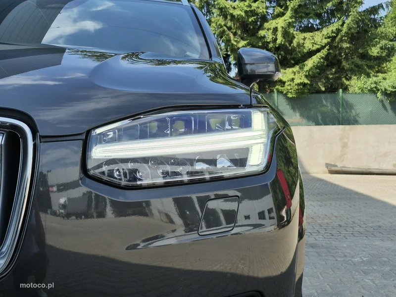 Volvo XC 90 13