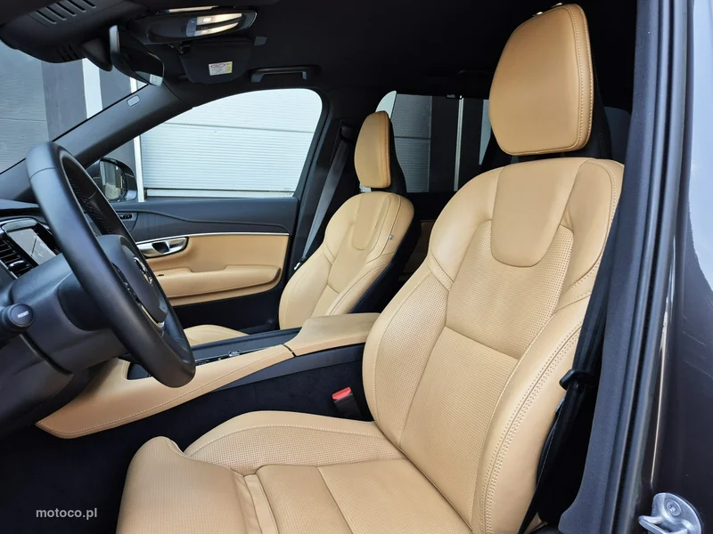 Volvo XC 90 22