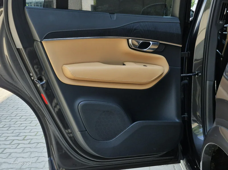 Volvo XC 90 24