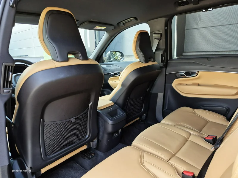 Volvo XC 90 25